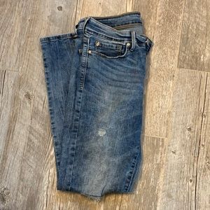 Denizen Levi’s Low- Rise Jegging